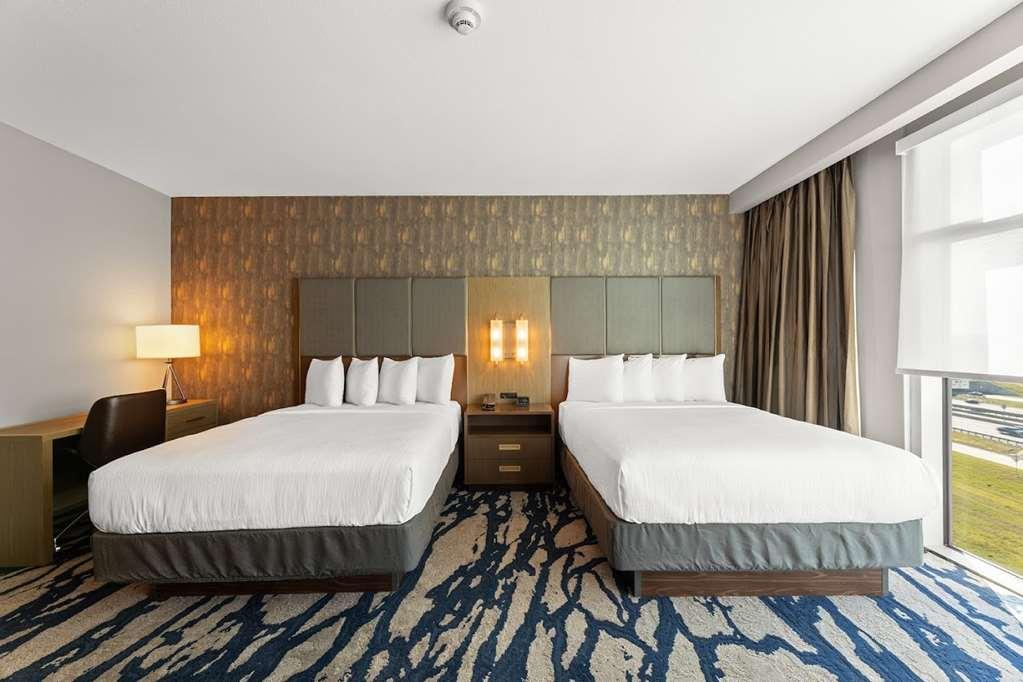 Embassy Suites By Hilton Irving Las Colinas Room photo