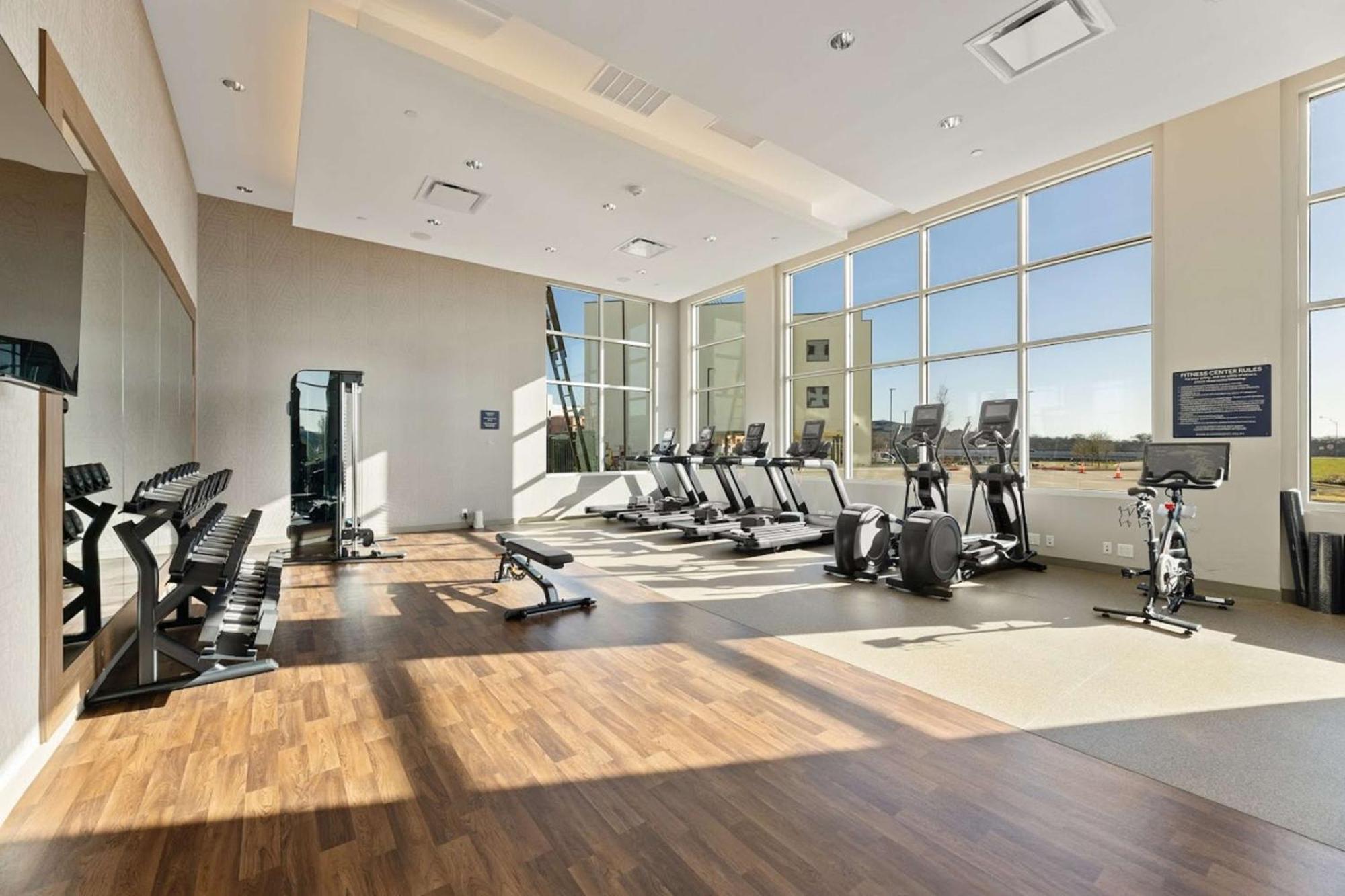 Embassy Suites By Hilton Irving Las Colinas Exterior photo