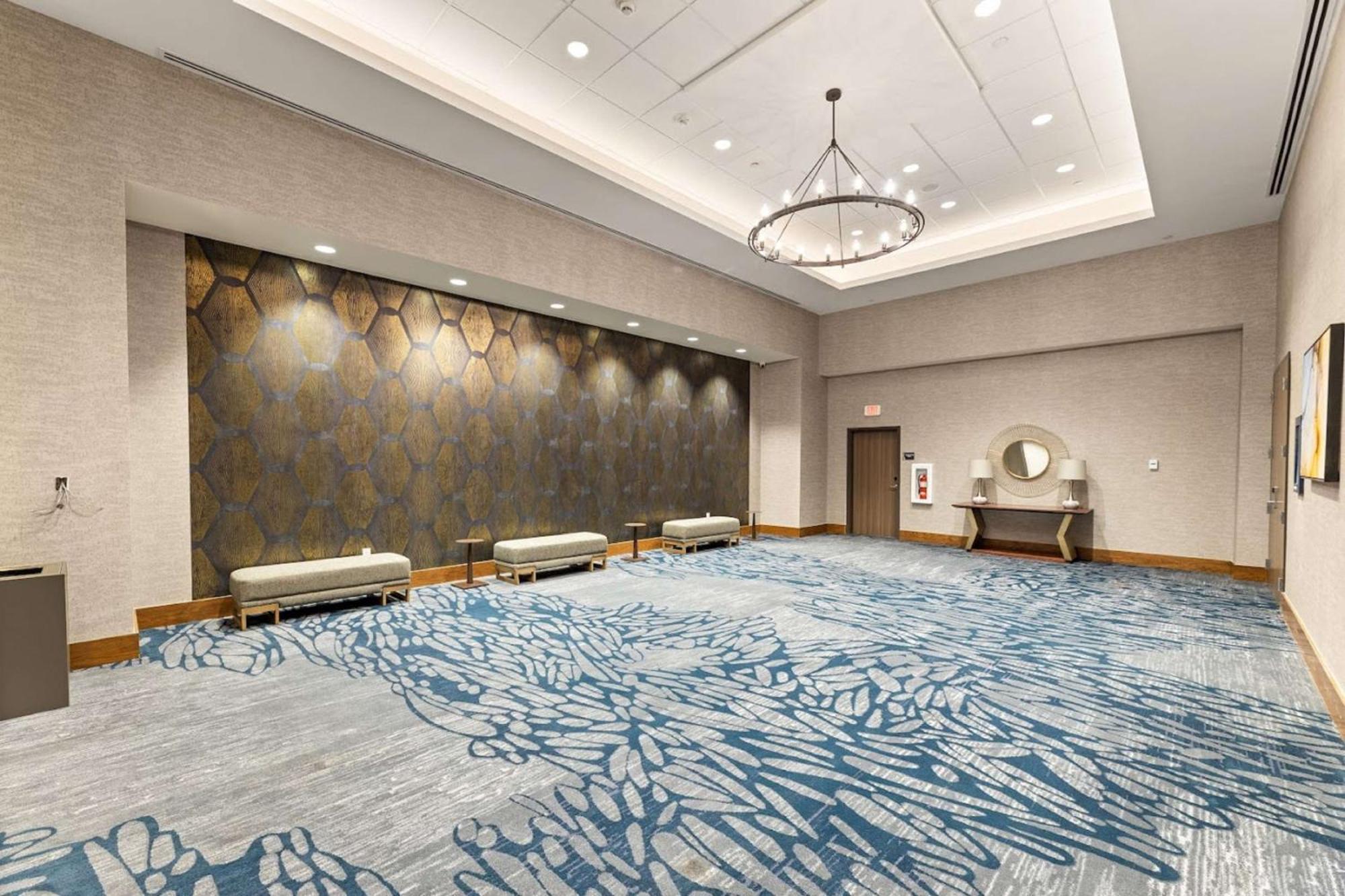 Embassy Suites By Hilton Irving Las Colinas Exterior photo