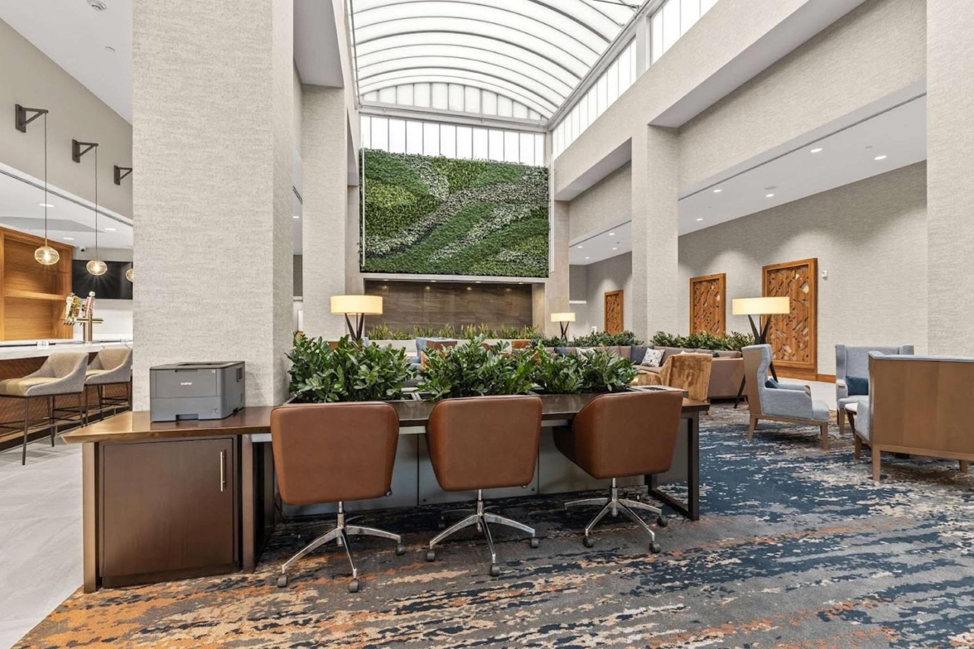 Embassy Suites By Hilton Irving Las Colinas Exterior photo
